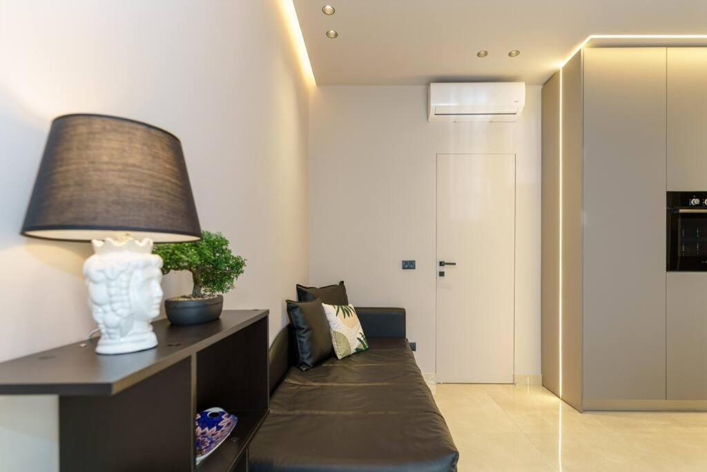 Appartamento Domus Lavica Catania Bagian luar foto